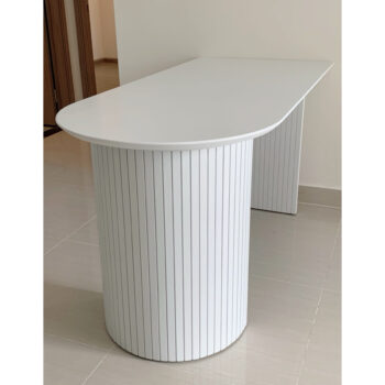Bàn ăn gỗ chân uốn | Cowodecor